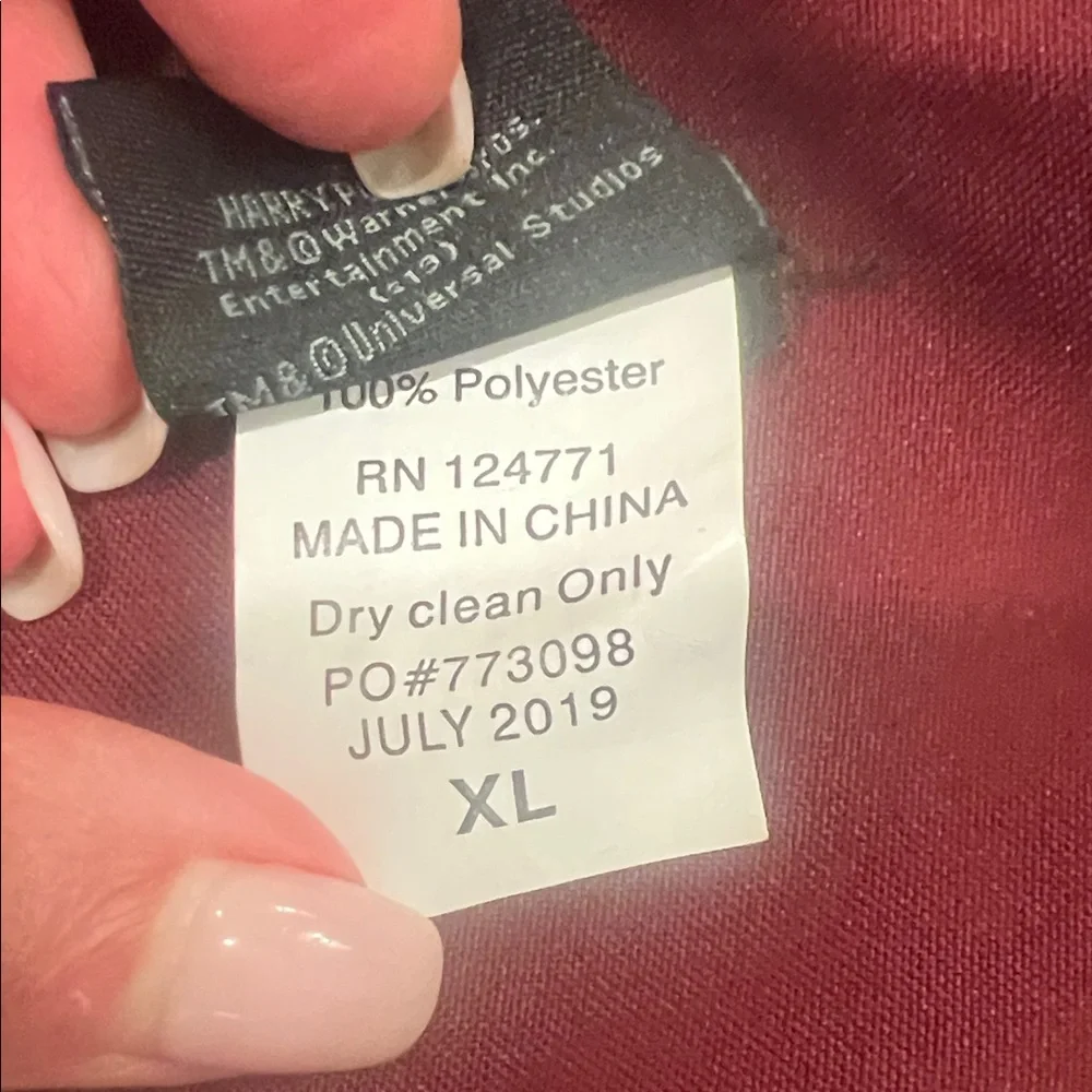 Black Wizard Robe with Red Accents - Picture 7 of 7